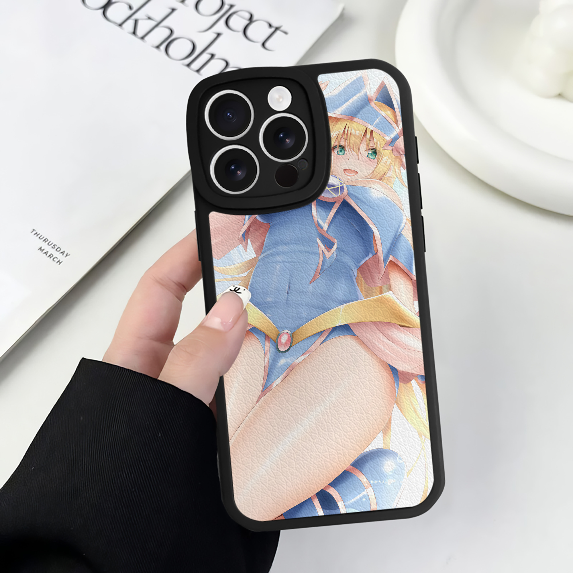 （画像用） 遊☆戯☆王 Yu-Gi-Oh! 【iPhone 16シリーズ対応】シリコンスマホケース（レザー調） 材質：シリコン